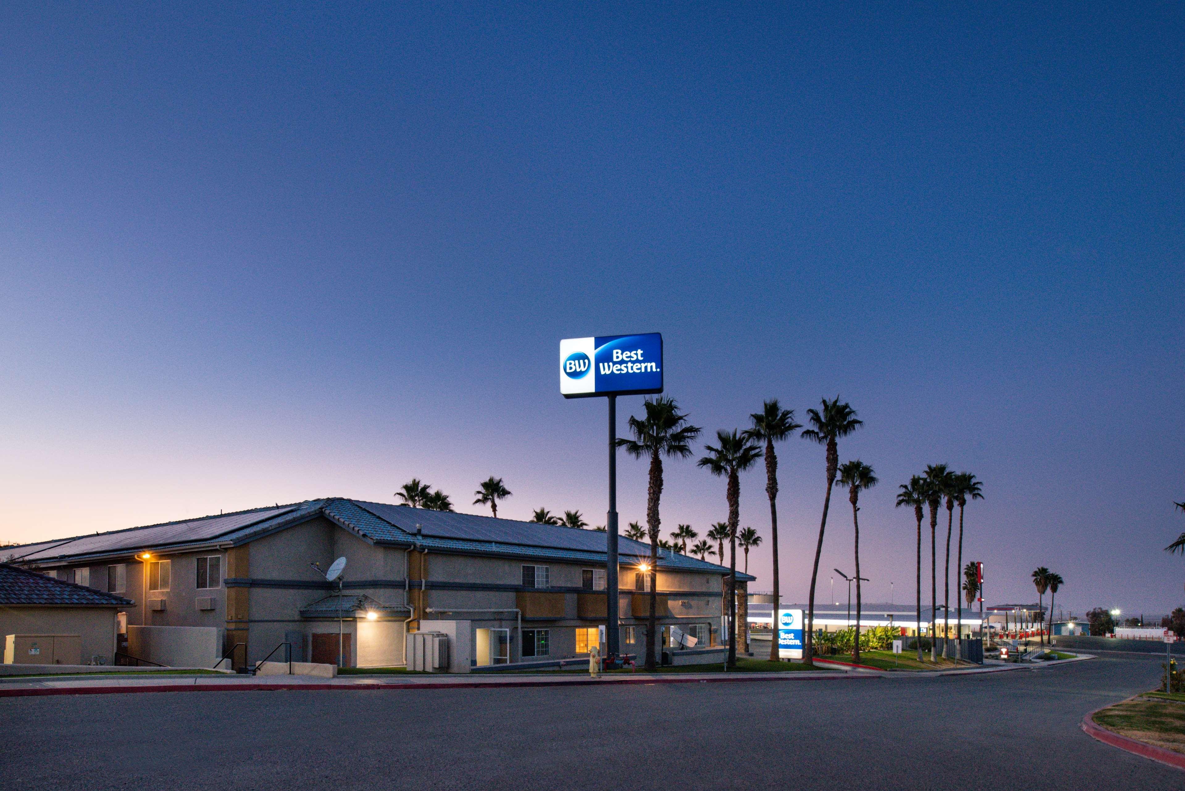 Best Western Kettleman City Inn & Suites Exterior photo